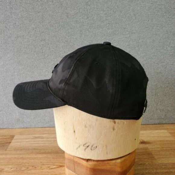 YUMS METAL FACE ADULT UNISEX BLACK STRAPBACK HAT Polyester Official Producr EUC! - Picture 4 of 11